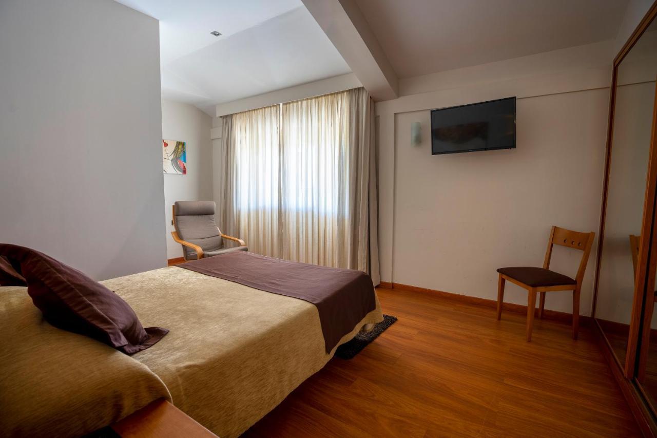 Hotel Los Barruecos By Croma Malpartida de Cáceres エクステリア 写真