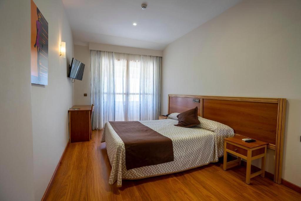 Hotel Los Barruecos By Croma Malpartida de Cáceres エクステリア 写真