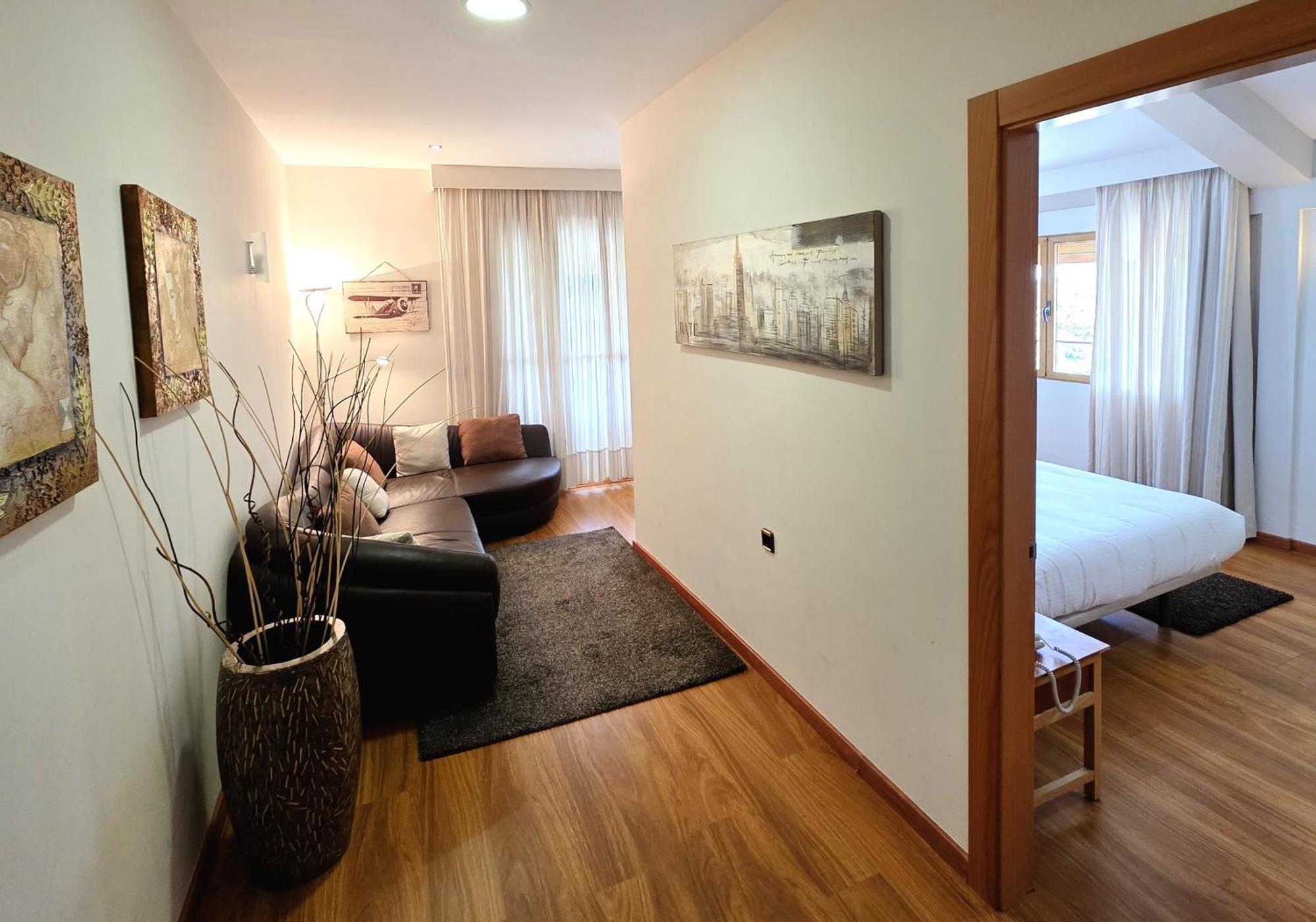 Hotel Los Barruecos By Croma Malpartida de Cáceres エクステリア 写真