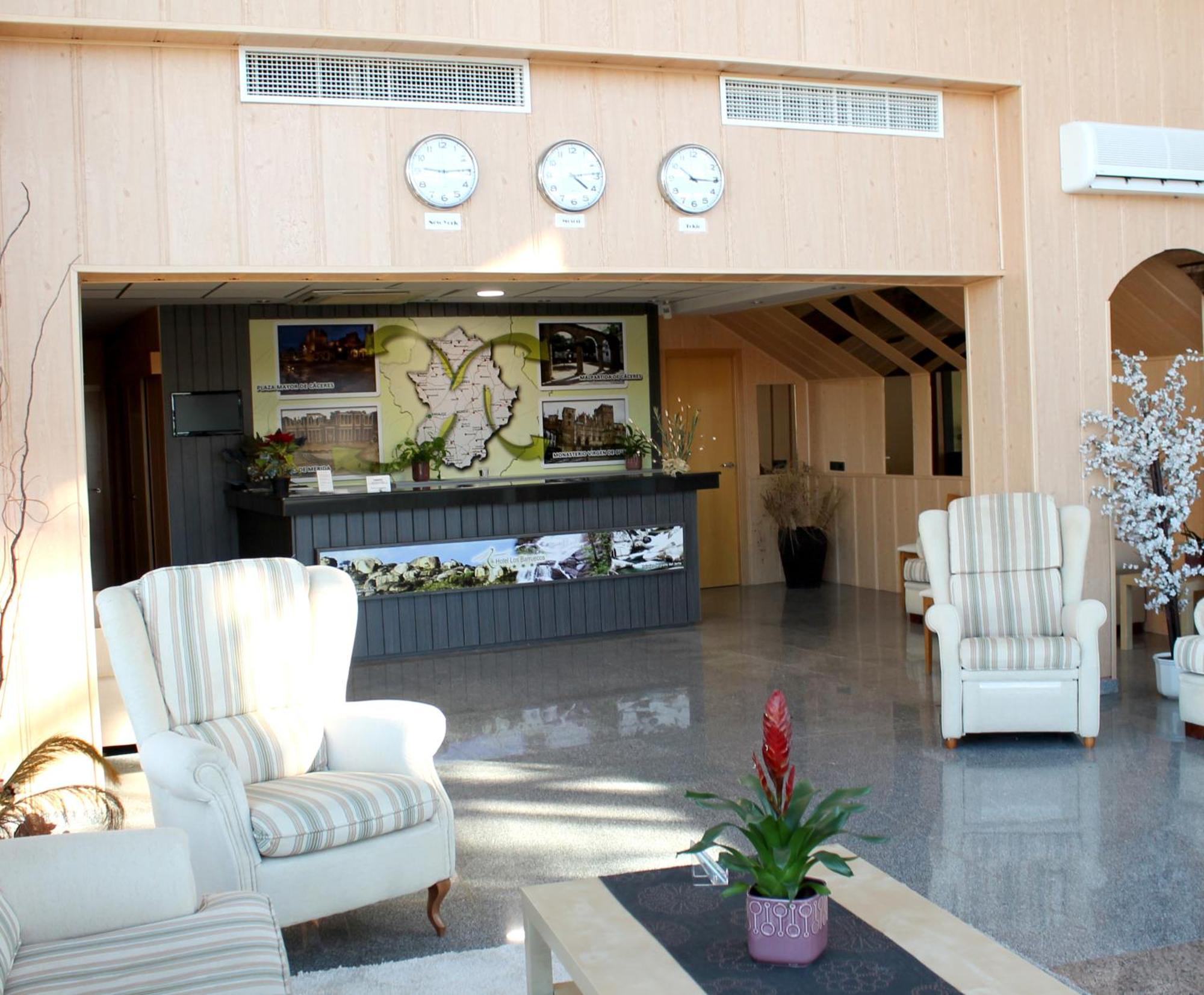 Hotel Los Barruecos By Croma Malpartida de Cáceres エクステリア 写真